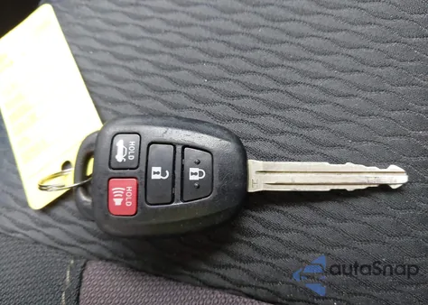 2018 Toyota Corolla Le z USA, uszkodzony, nr VIN 2T1BURHEXJC104973